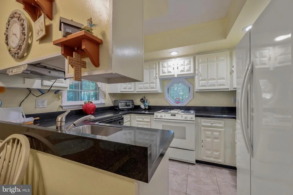 Photo of 932 WESTERN CHAPEL ROAD
