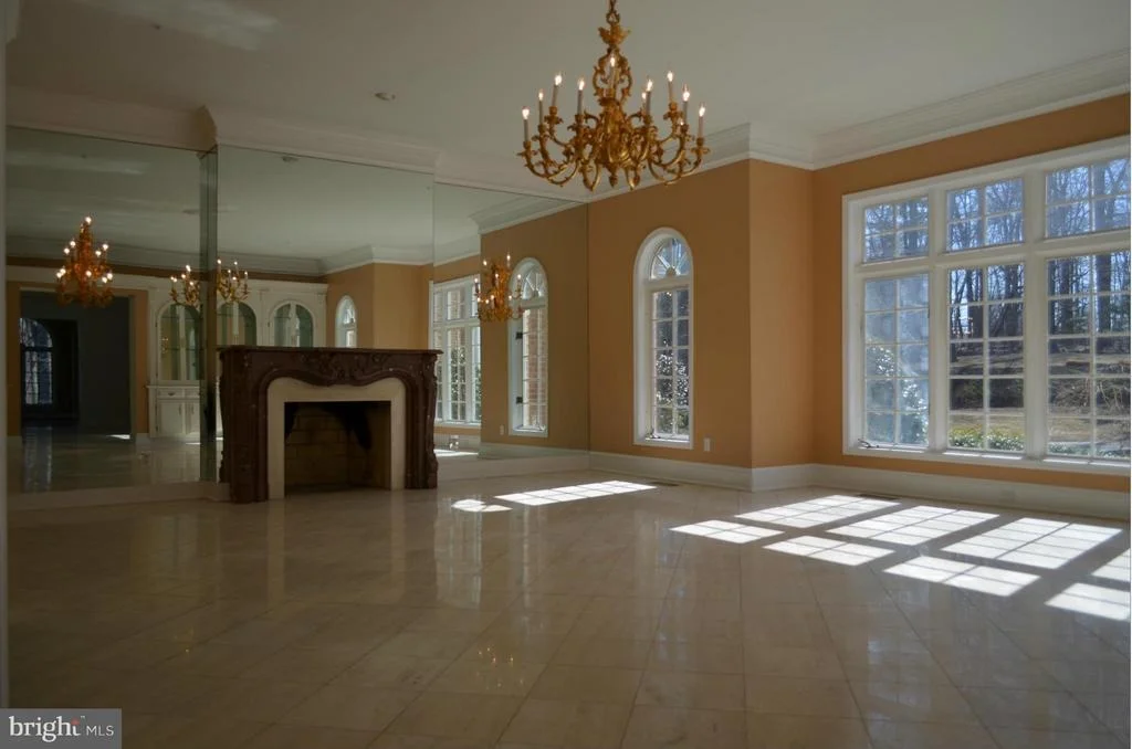 Photo of 812 GREAT CUMBERLAND ROAD