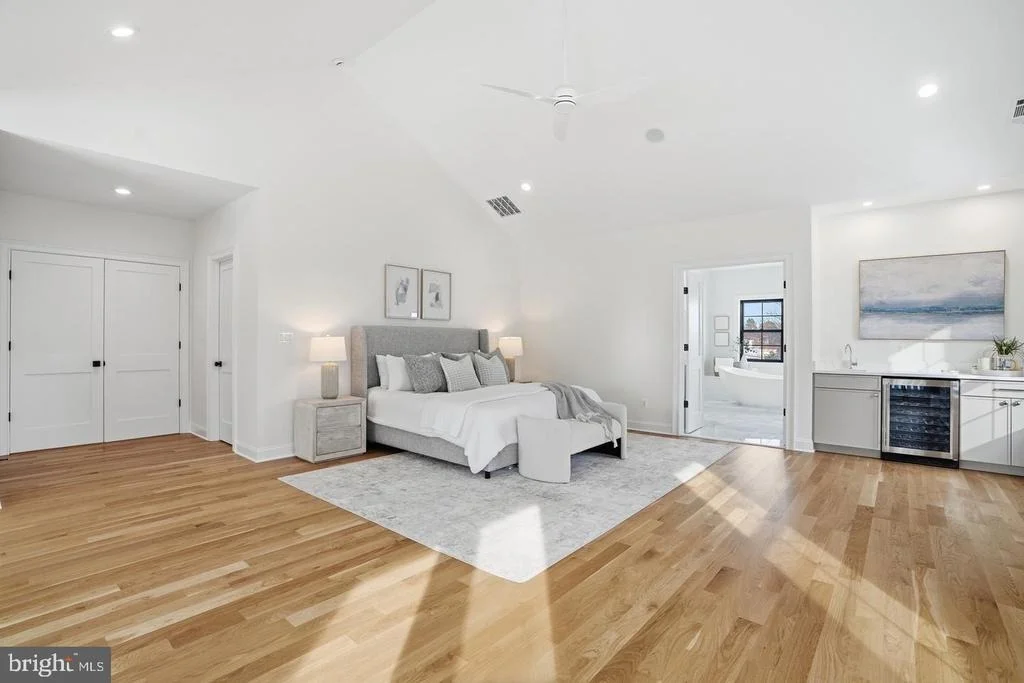 Photo of 6512 WILLIAMSBURG BOULEVARD