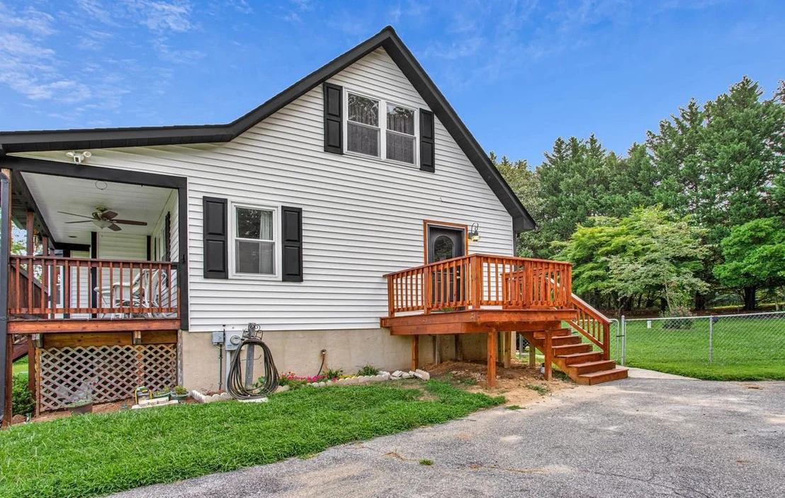 Photo of 8070 NURSERY ROAD