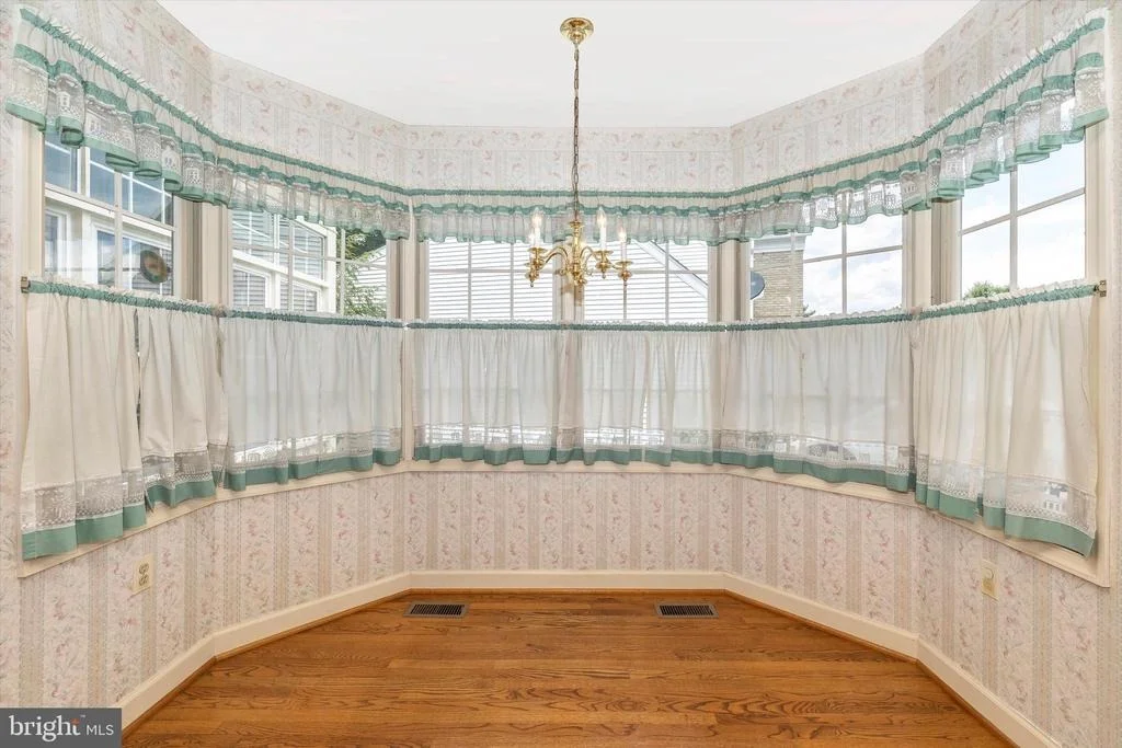 Photo of 827 DUNBROOKE COURT