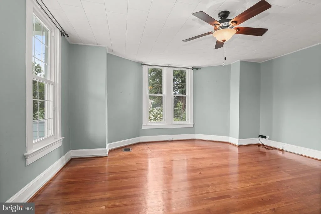 Photo of 1209 LINDEN AVENUE