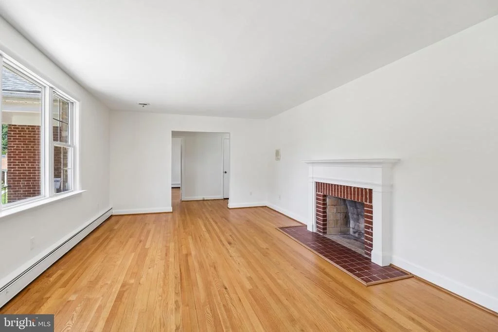 Photo of 400 SOUTHWEST DRIVE