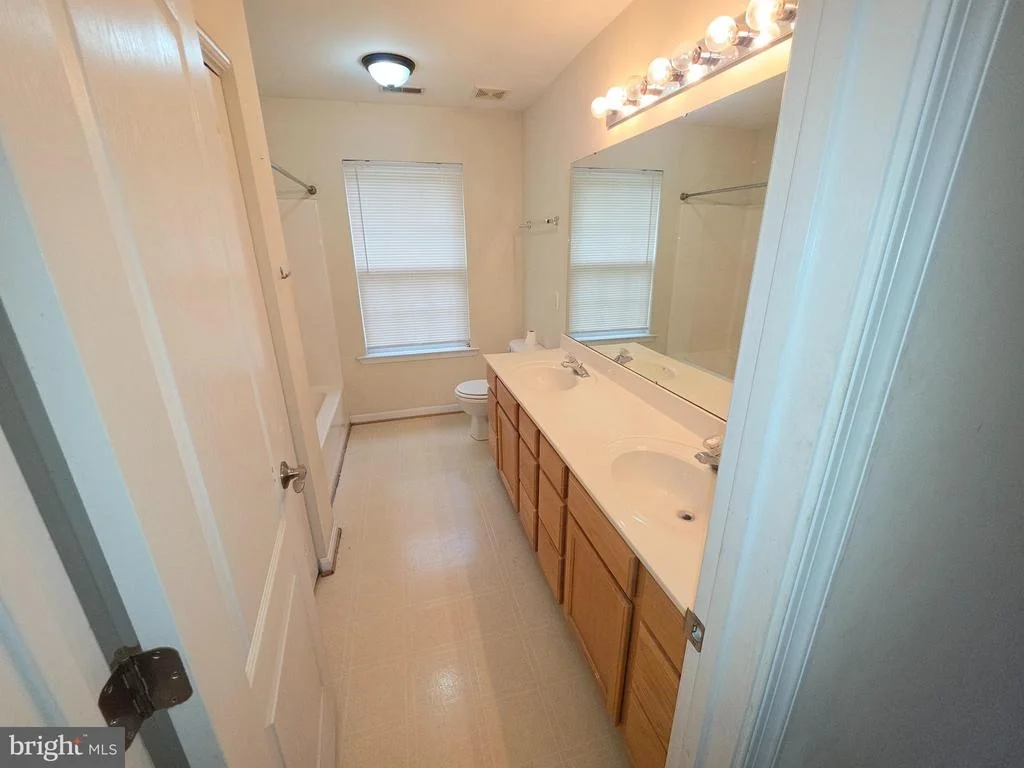Photo of 12675 PERRYWOOD LANE