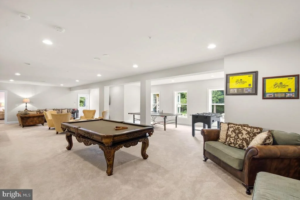 Photo of 17110 OLD VIC BOULEVARD