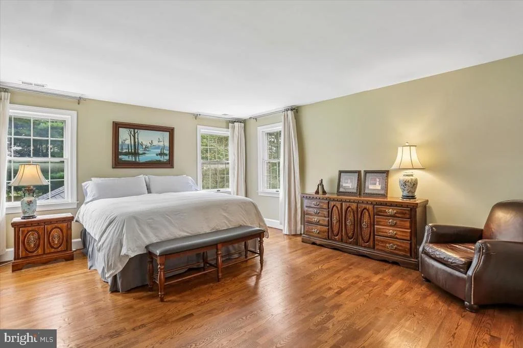 Photo of 899 LINGANORE DRIVE