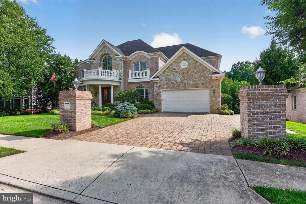 Photo of 6245 LINWAY TERRACE