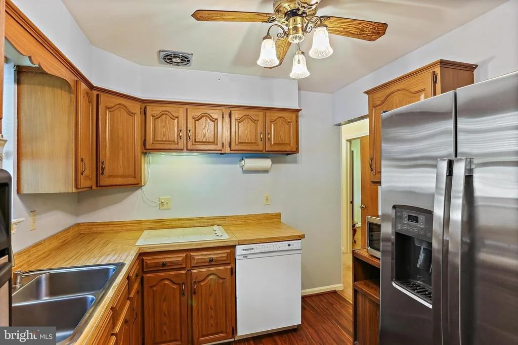 Photo of 7214 EARL DRIVE