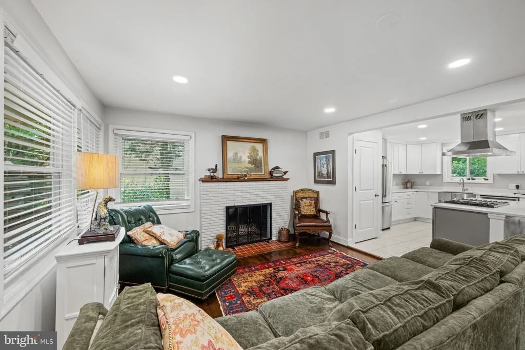 Photo of 803 JOPPA ROAD W