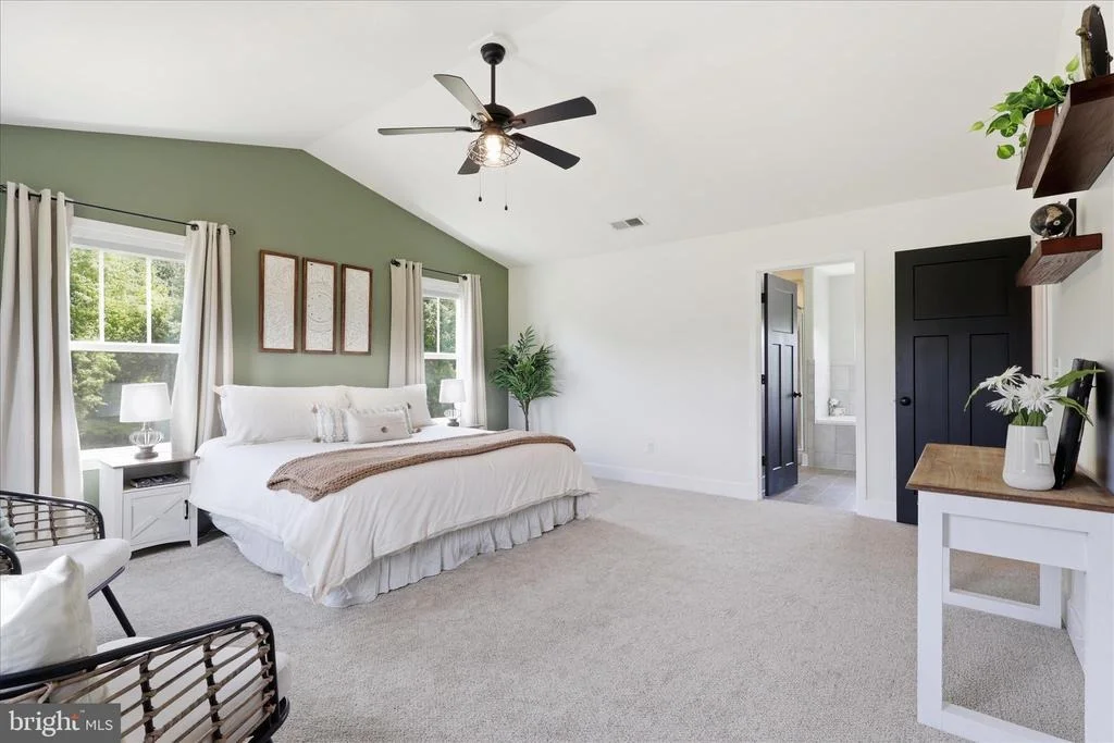 Photo of 9404 ROBERT E LEE DRIVE
