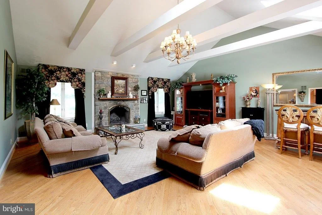 Photo of 22218 CREEKVIEW DRIVE