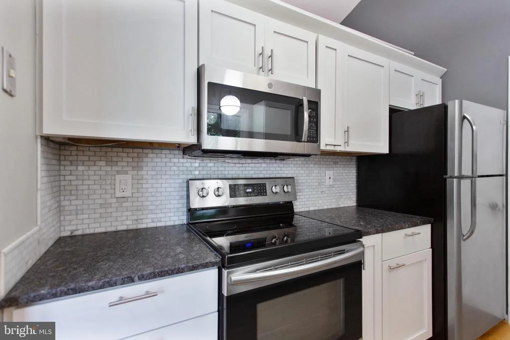 Photo of 1418 VALEBROOK LANE