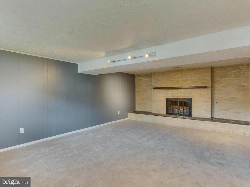 Photo of 5306 CROWN POINT ROAD