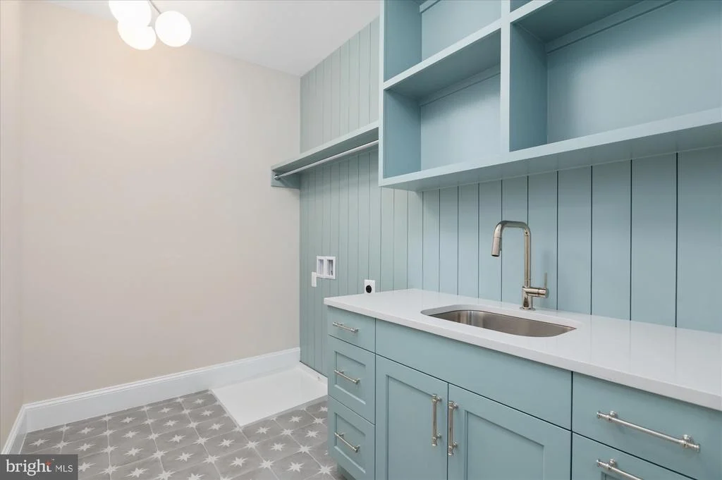 Photo of 8912 GALLANT GREEN DRIVE