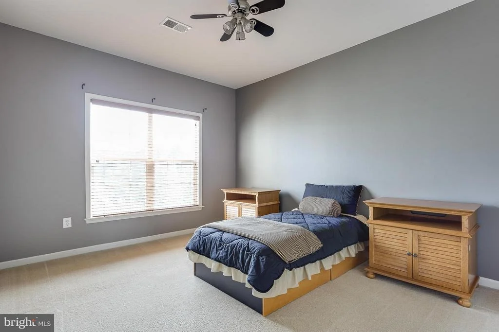 Photo of 619 PINEVIEW COURT