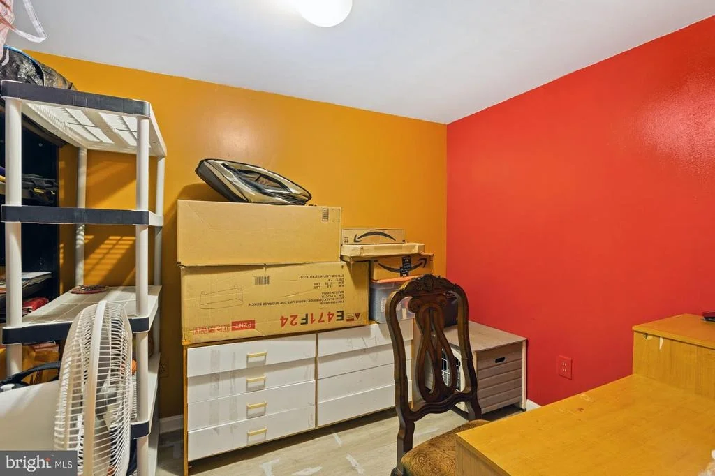 Photo of 15084 HOLLEYSIDE DRIVE