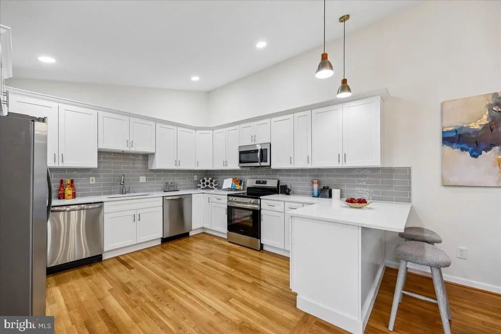 Photo of 1105 LAMBERTON DRIVE