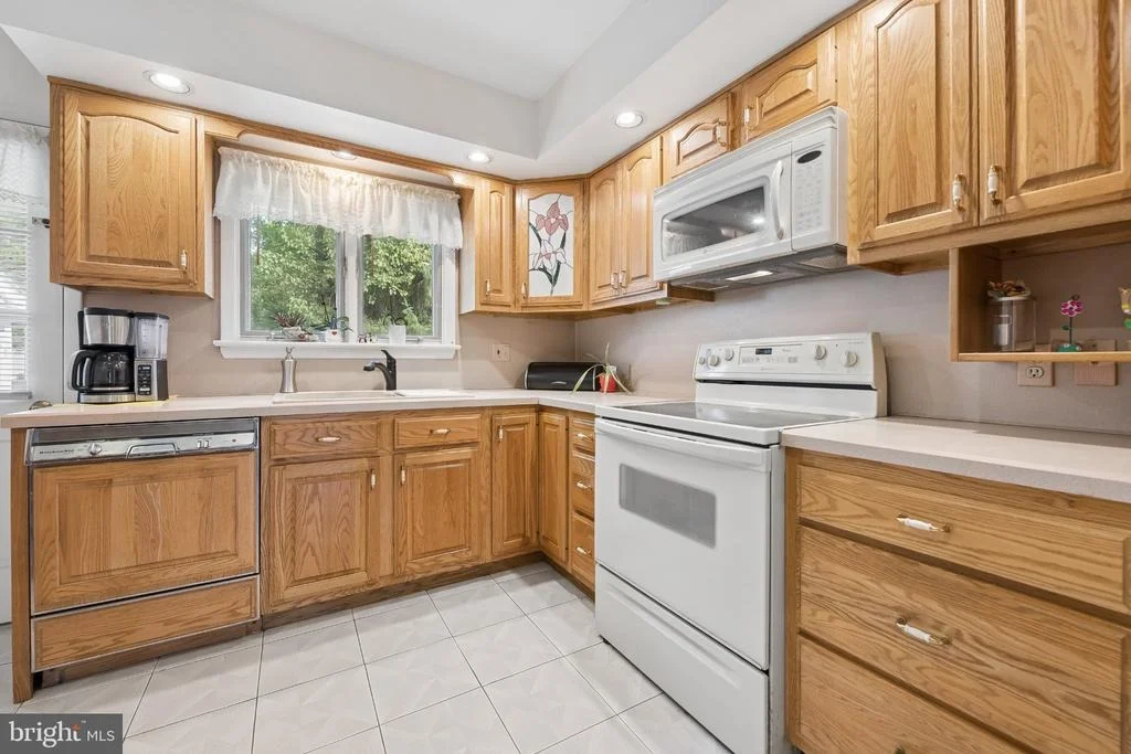 Photo of 10 PASADENA DRIVE