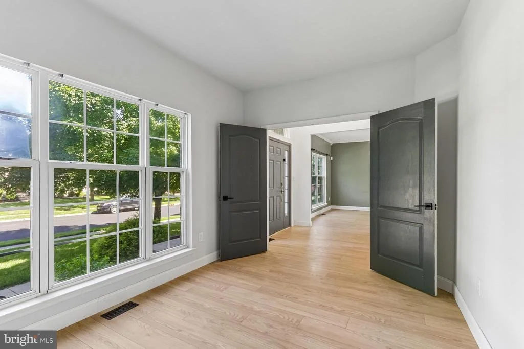 Photo of 7 LONGFELLOW LANE