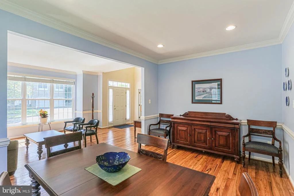 Photo of 9703 ROYAL CREST CIRCLE