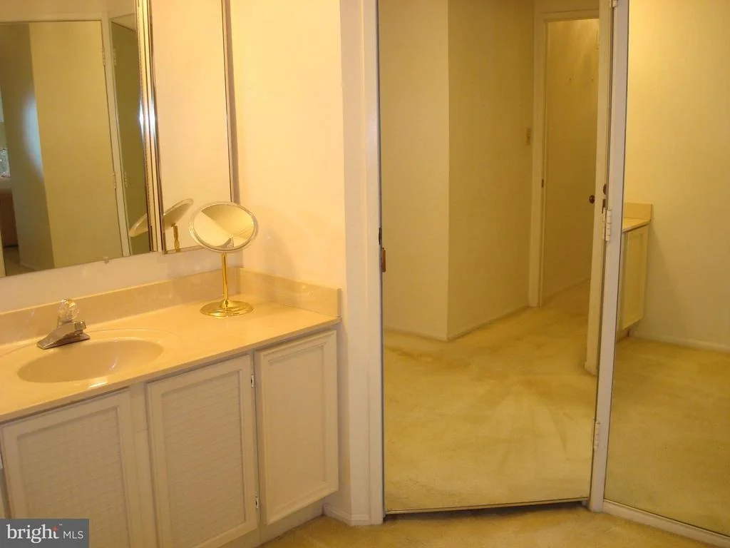 Photo of Unit 3407 at 15115 INTERLACHEN DRIVE