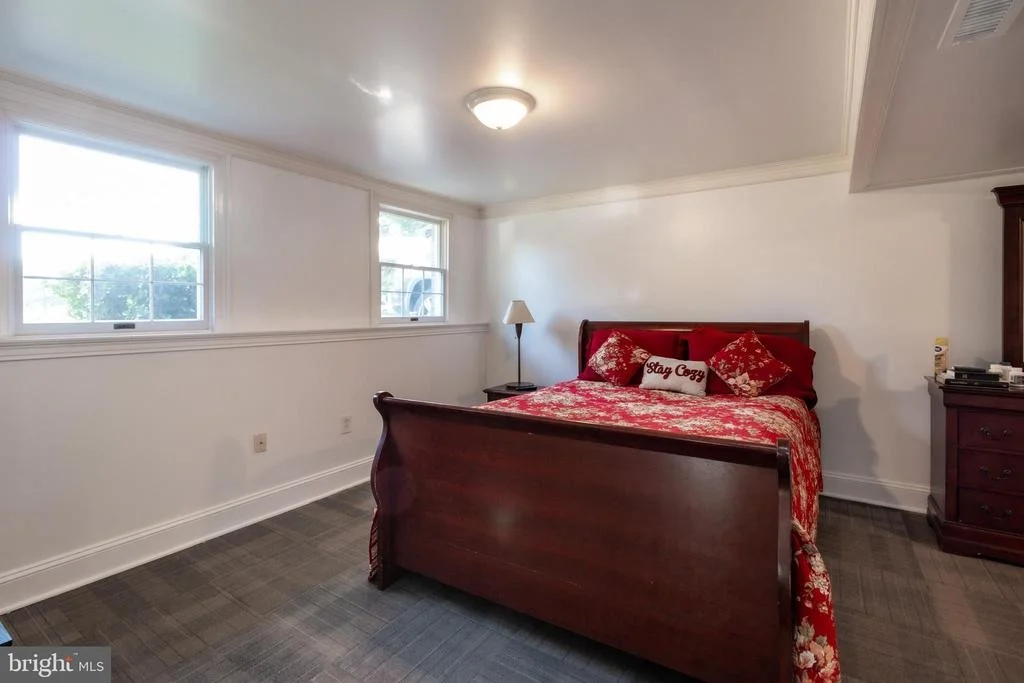 Photo of 233 SAVAGE ROAD
