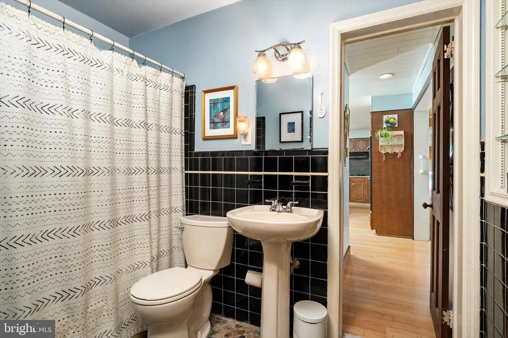 Photo of 16 SAINT MARTINS ROAD
