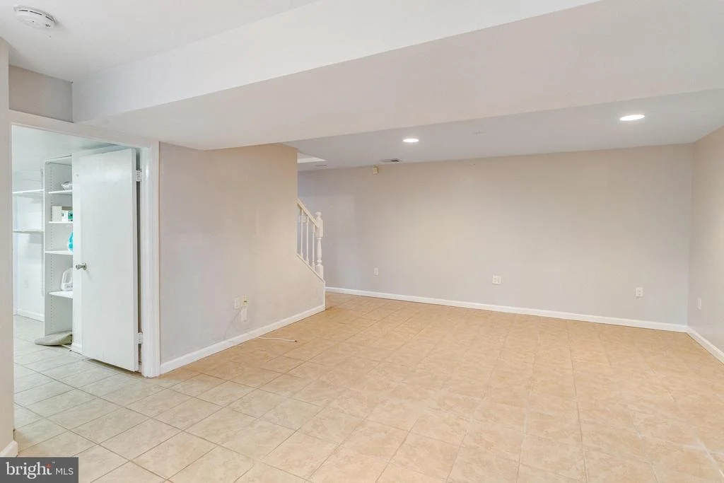 Photo of 5483 RECTOR DRIVE