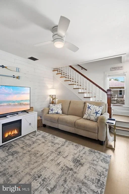 Photo of 21527 CHICKEN POINT ROAD