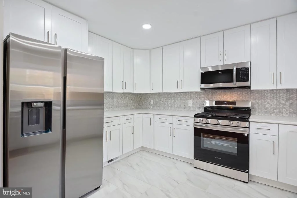Photo of 823 MALIBU DRIVE
