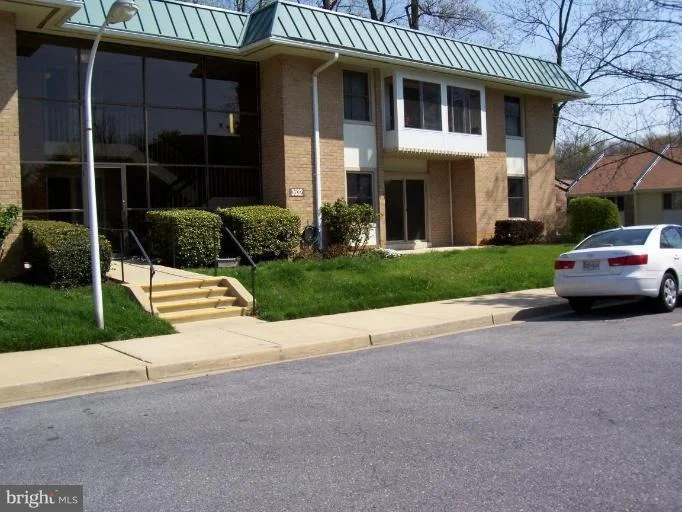 Photo of Unit 82F at 3632 GLENEAGLES DRIVE