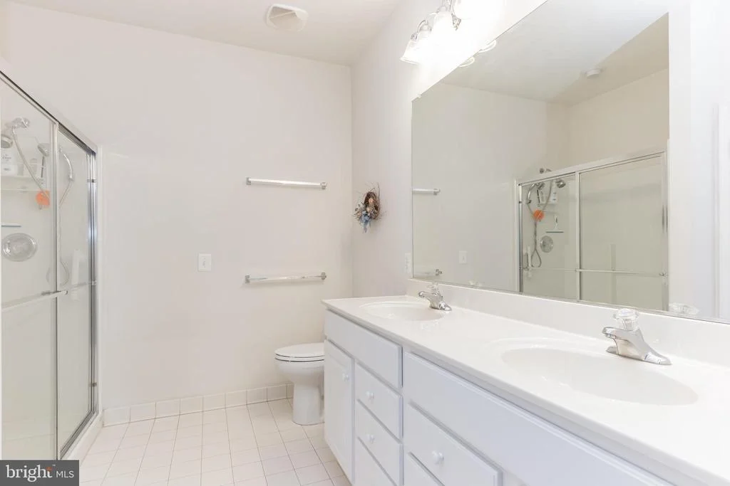 Photo of Unit 4 at 702 EMERALD WAY