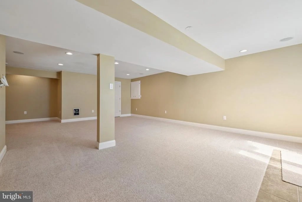 Photo of 1702 FIELDBROOK LANE