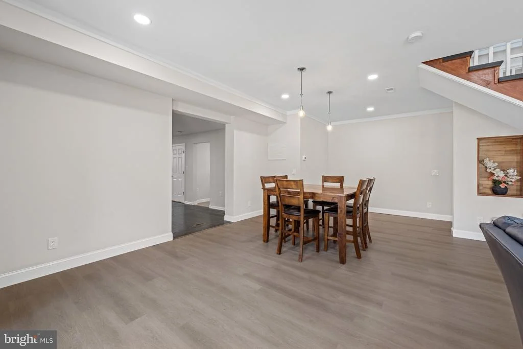 Photo of 6467 THIRD STREET