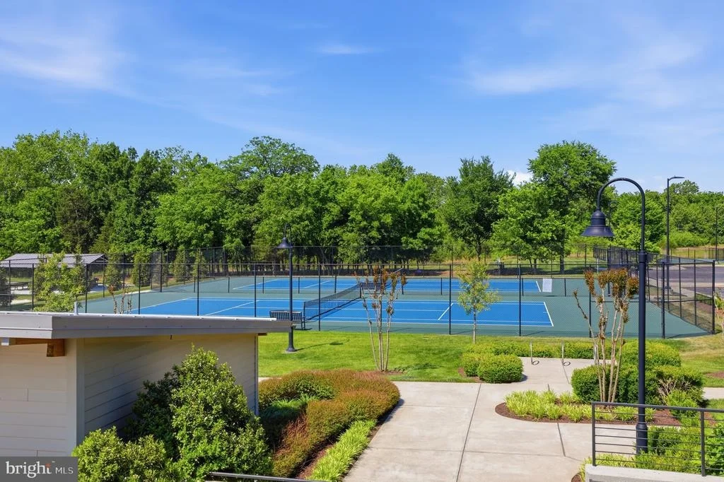 Photo of 20623 HOLYOKE DRIVE