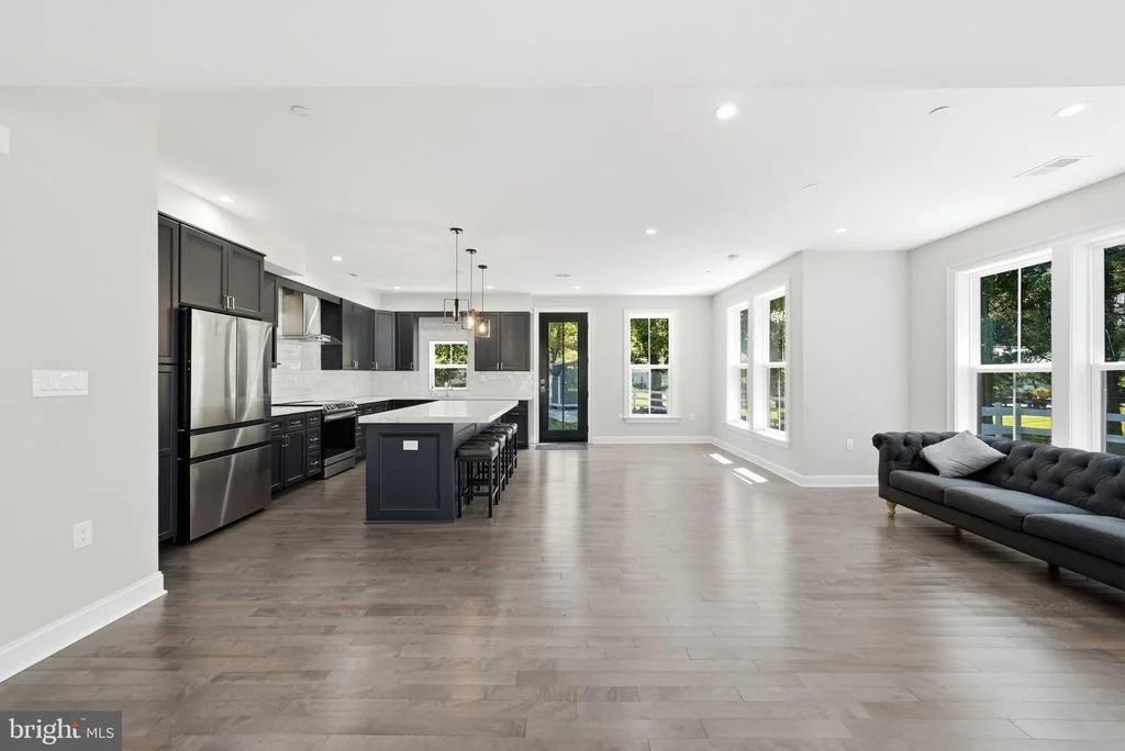 Photo of 1211 LINTON LANE