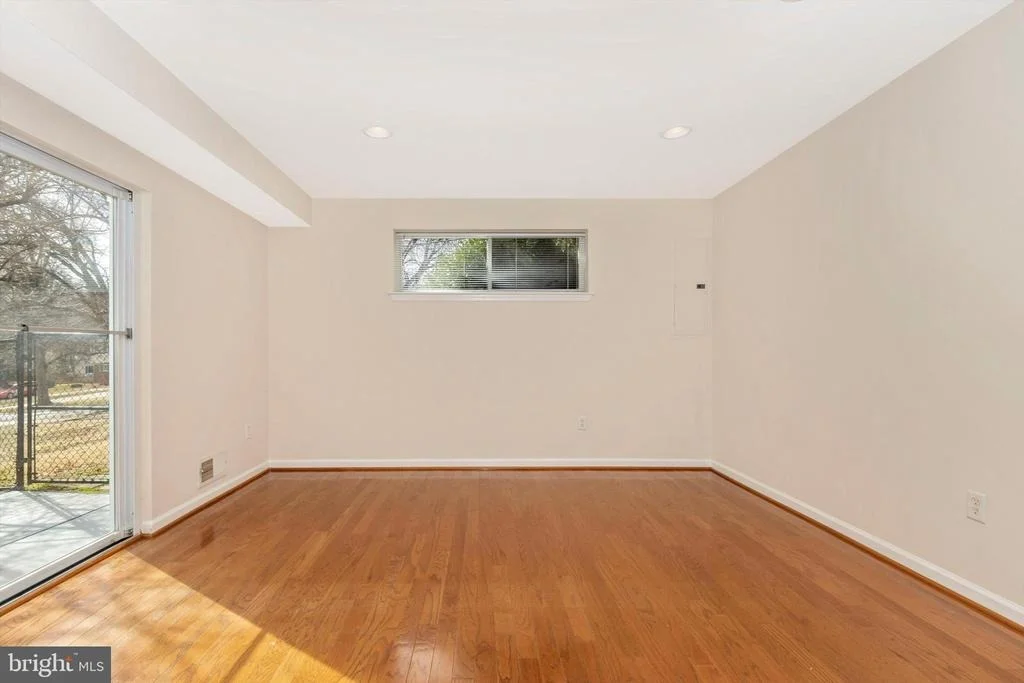 Photo of 11403 CLARA STREET