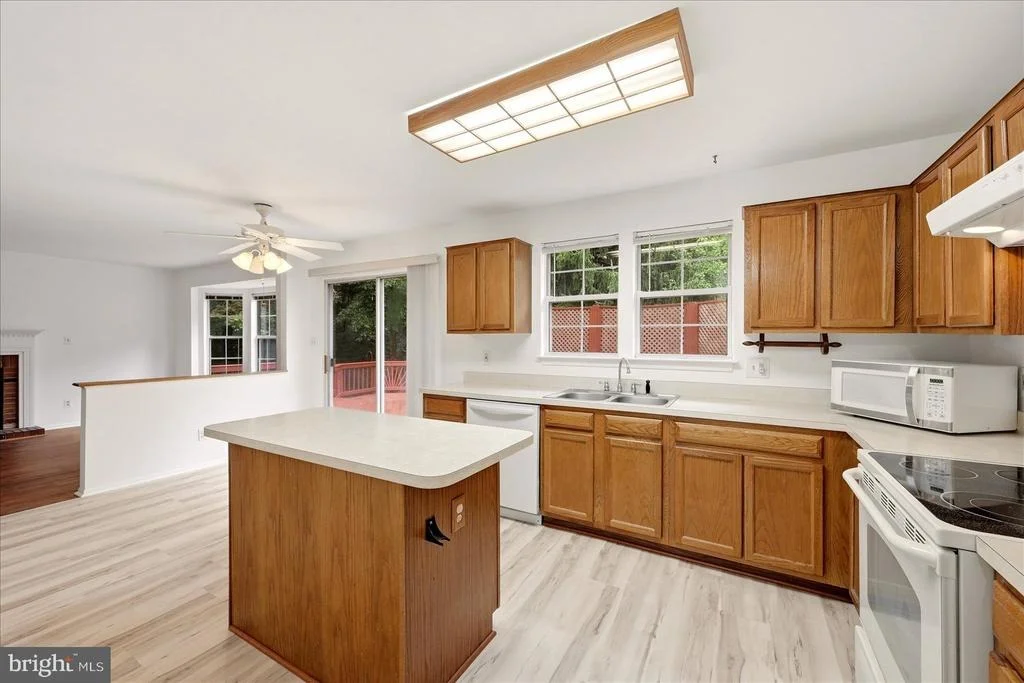 Photo of 3348 LABOURN DRIVE