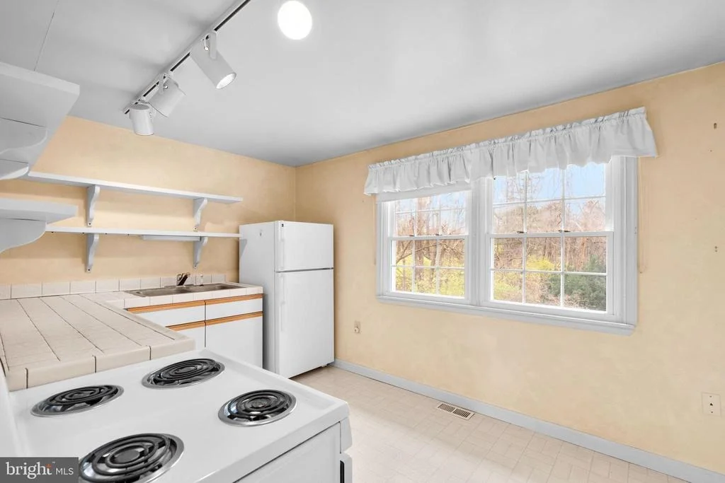 Photo of 3707 COOL CREST DRIVE