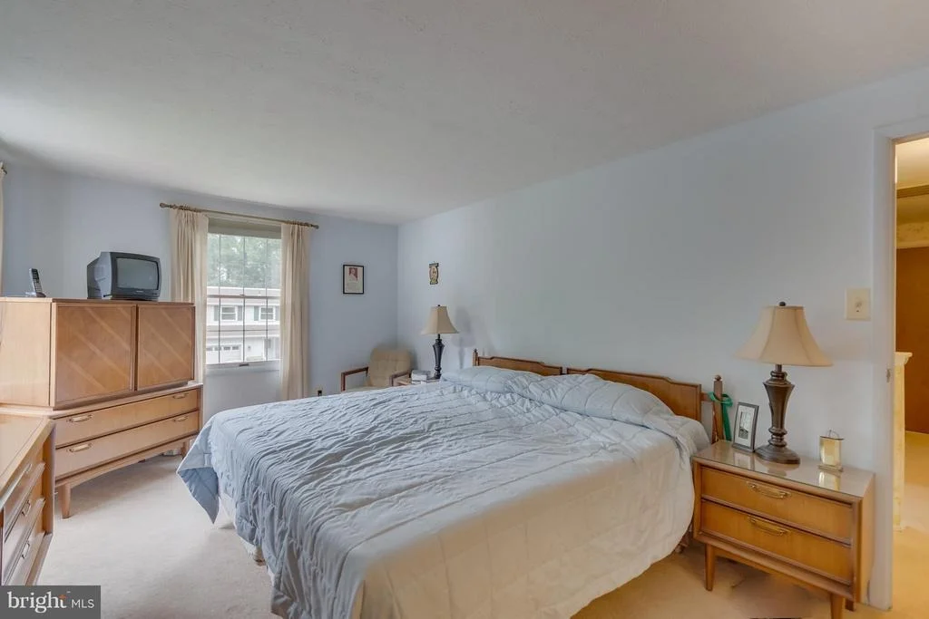 Photo of 112 APPLEGATE DRIVE