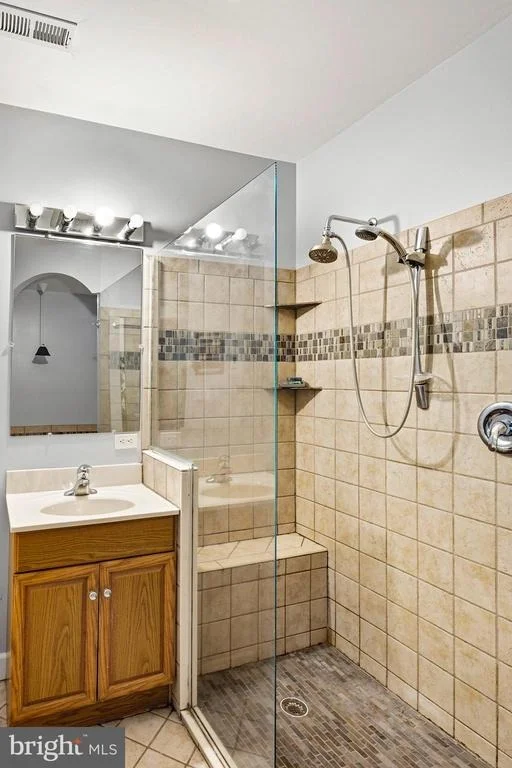Photo of 6106 CHALLEDON CIRCLE