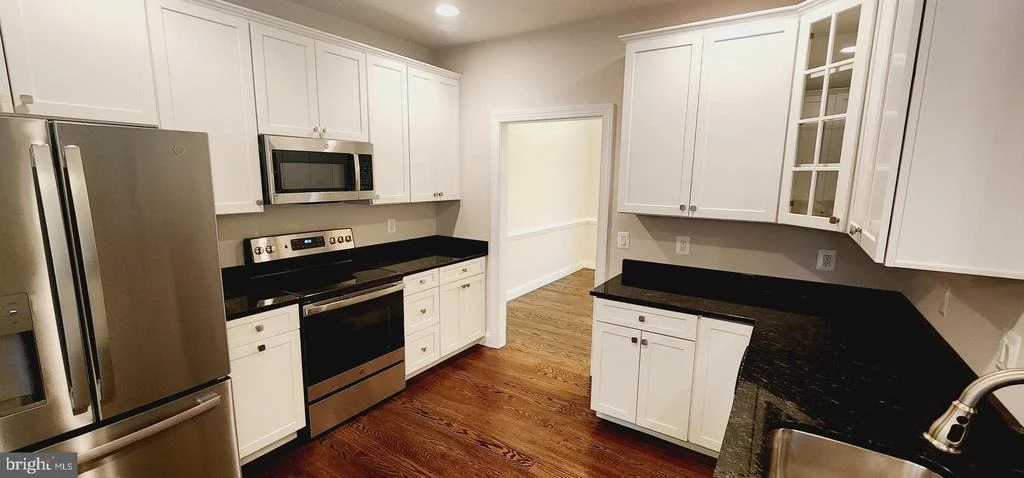 Photo of 7946 ROGUES ROAD