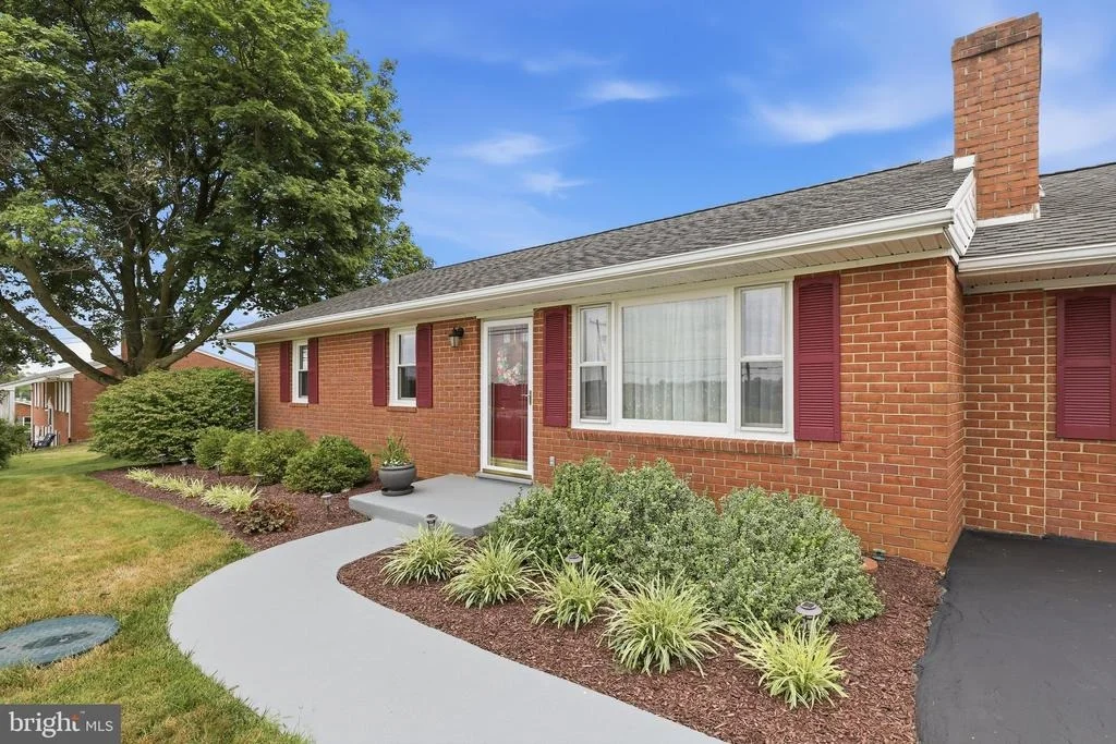 Photo of 16913 FAIRVIEW ROAD