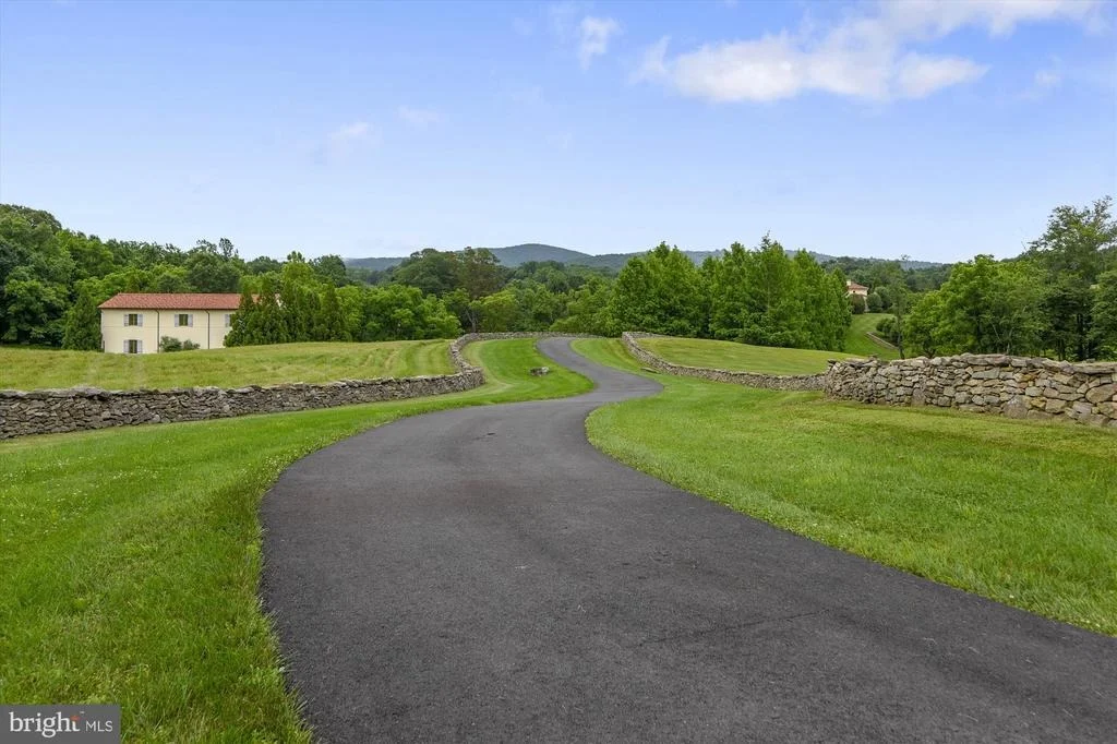 Photo of 2547 HALFWAY ROAD