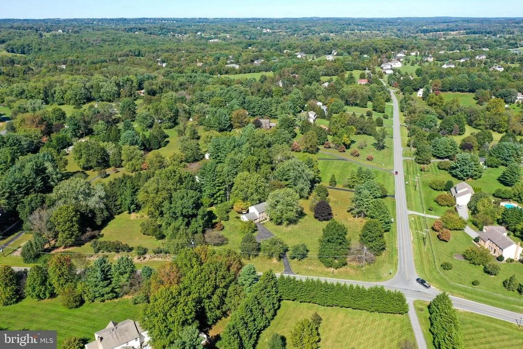 Photo of 9301 HUNTMASTER ROAD