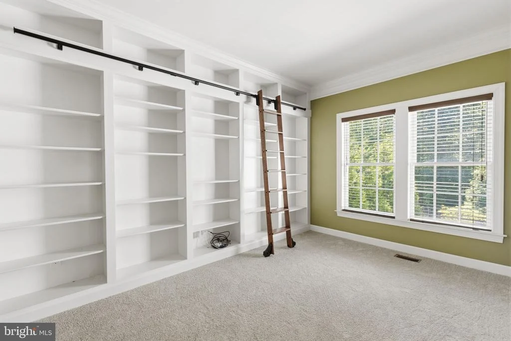 Photo of 1124 OAK TREE DRIVE