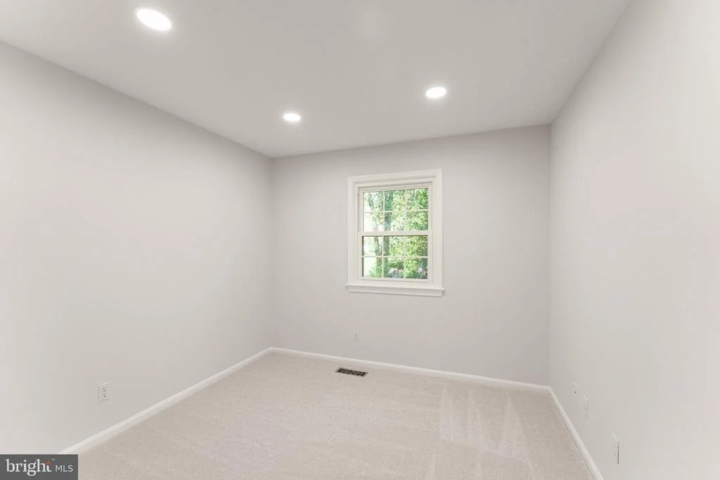 Photo of 12201 QUORN LANE