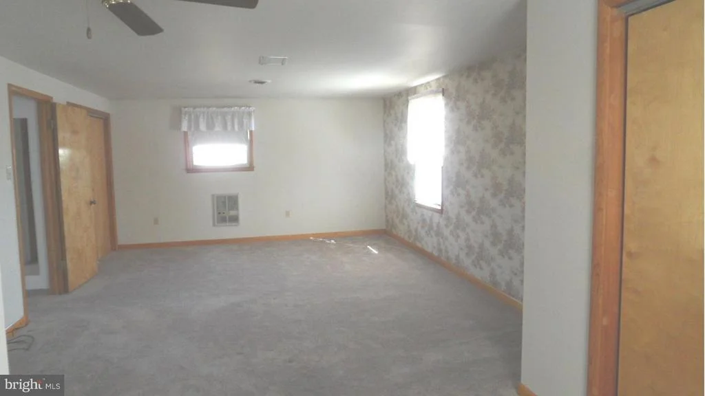 Photo of 304 SOUDER ROAD