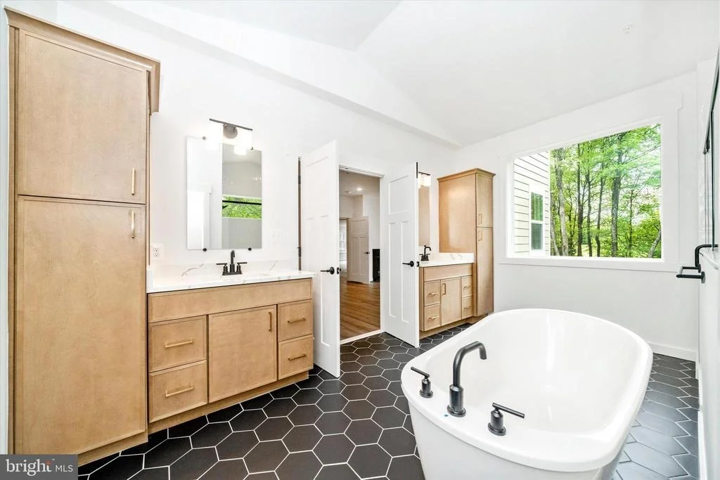 Photo of 7176 MEADOWBROOKE DRIVE