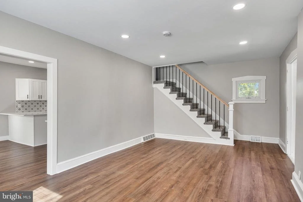 Photo of 16 MOORE AVENUE